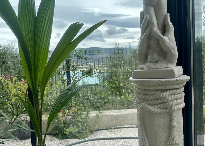 Trogir Padre Dante Free Parking