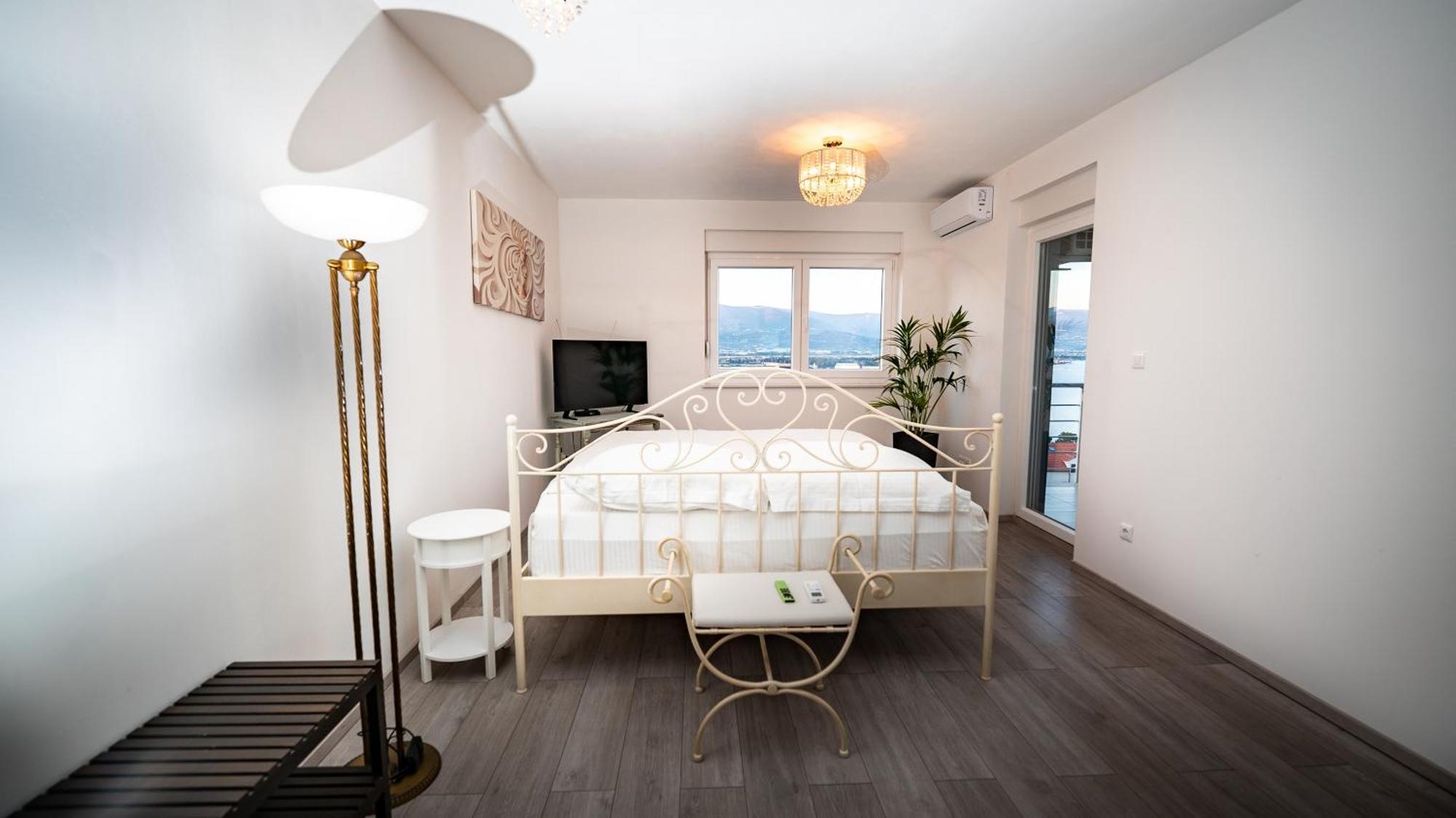 Padre Dante Free Parking Apartament